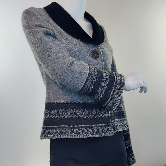 Elegant 100% Grey Wool Jacket Size Small - Picture 13 of 13